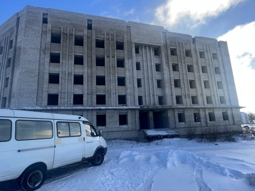 В Якутии на продажу выставили недостроенную гостиницу за 33,8 млн руб.
