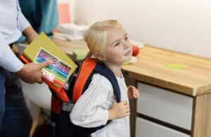 Собрать ребенка в школу в Хабаровске стоит около 4000 рублей