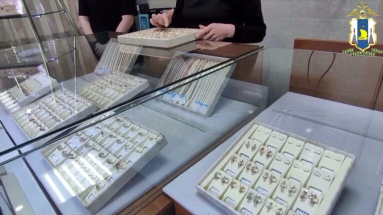 На Сахалине изъяли золотые изделия на 47 миллионов